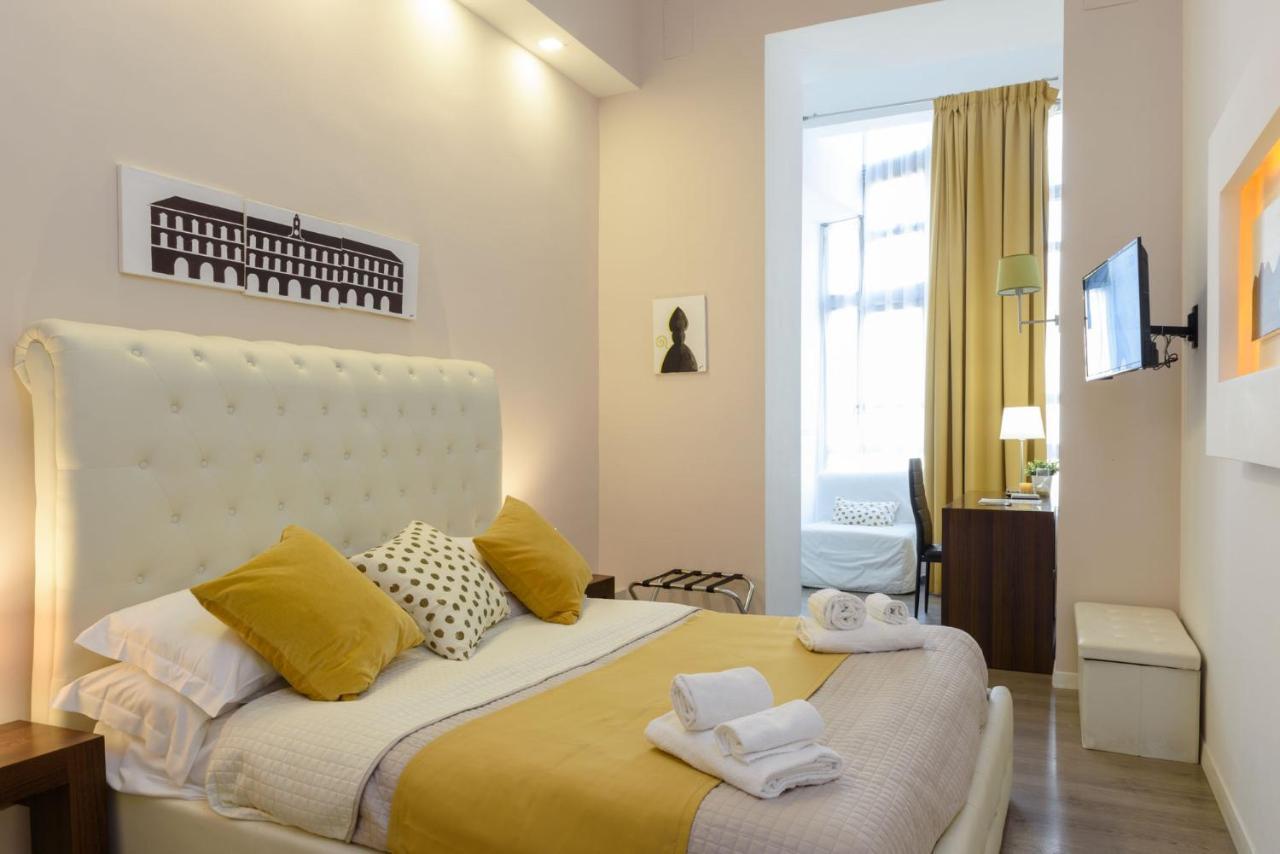 Domus Angioina Couette-café 3*